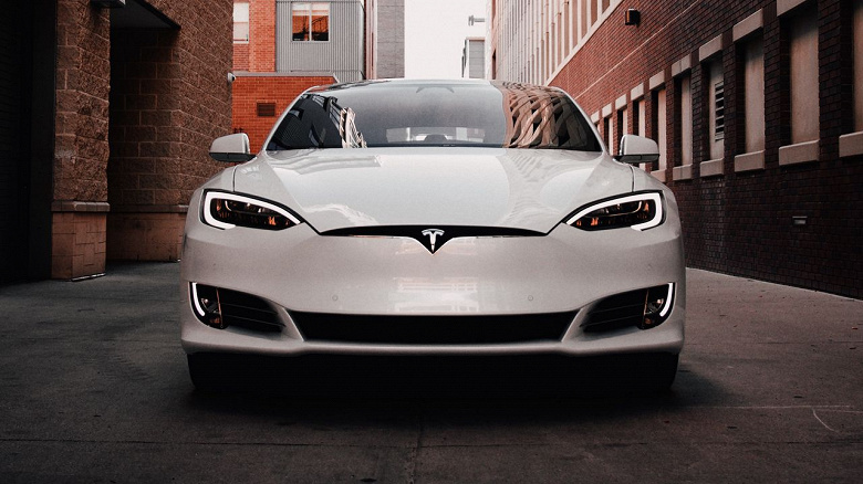 Средняя стоимость производства автомобилей Tesla упала до $36 000: прибыль гораздо больше, чем у Porsche и Ferrari
